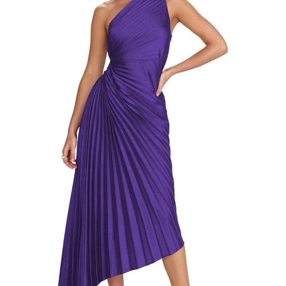 Elegant Purple One-Shoulder Dress